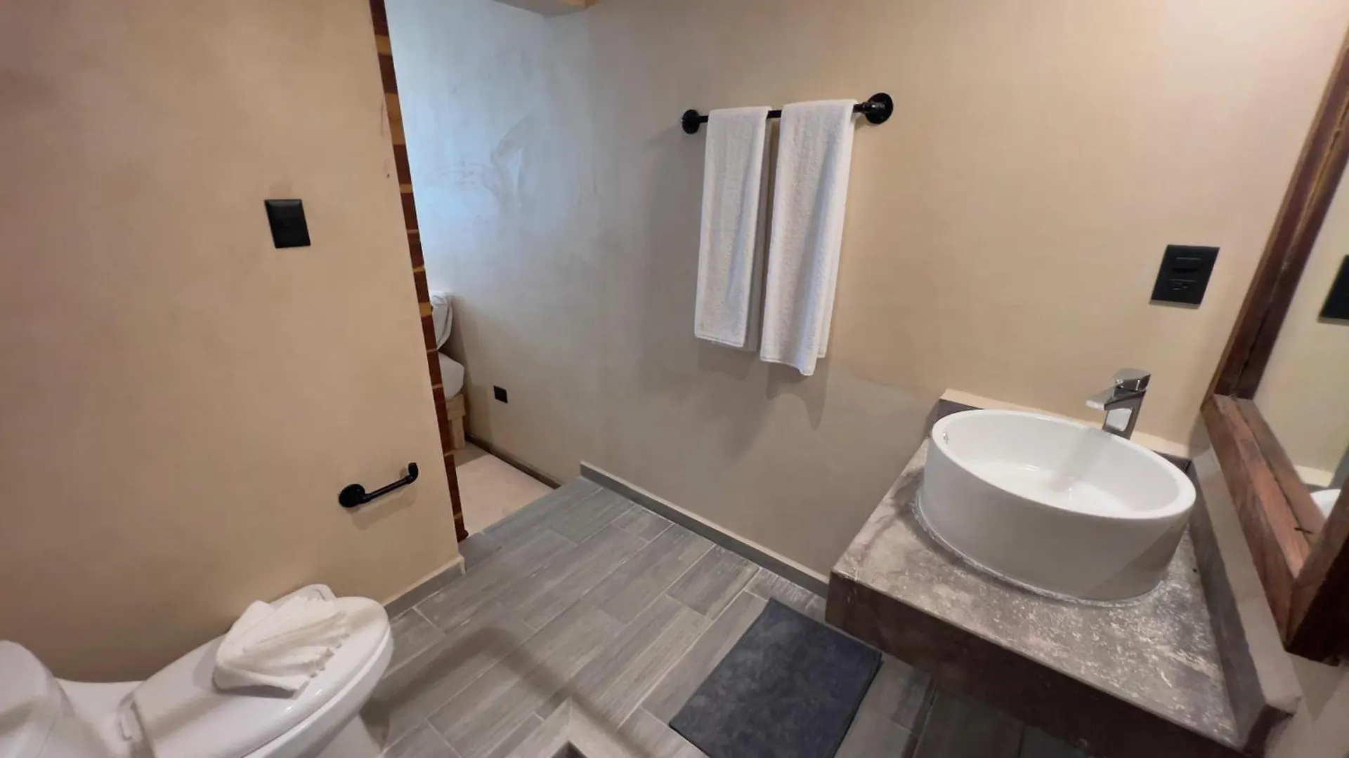아파트 Family & Couples Harmonia Suites In 툴룸